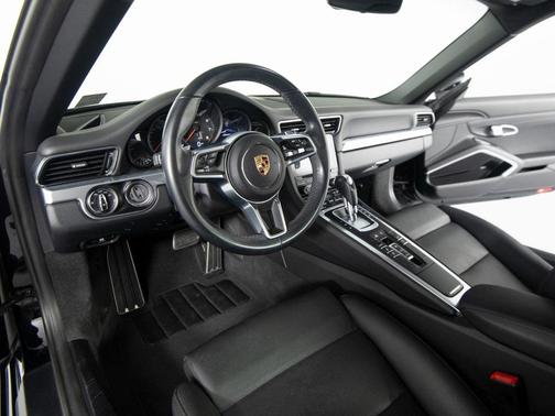 2017 Porsche 911 Carrera