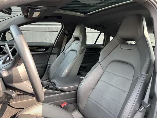 2025 Porsche Panamera 4