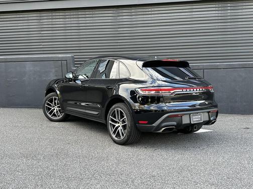 2025 Porsche Macan 
