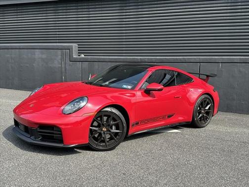 2025 Porsche 911 Carrera