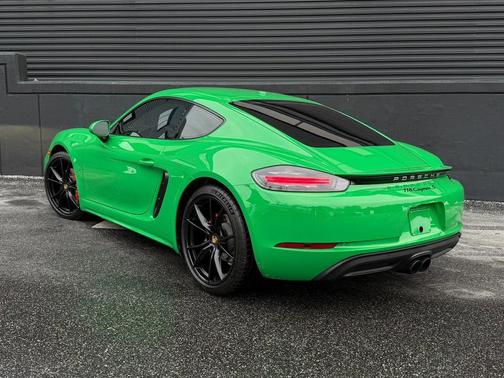 2023 Porsche 718 Cayman S