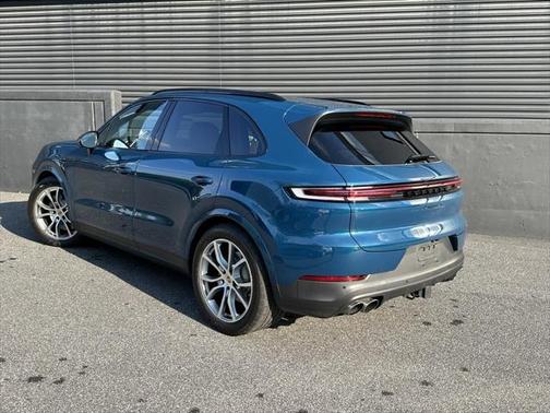 2024 Porsche Cayenne S