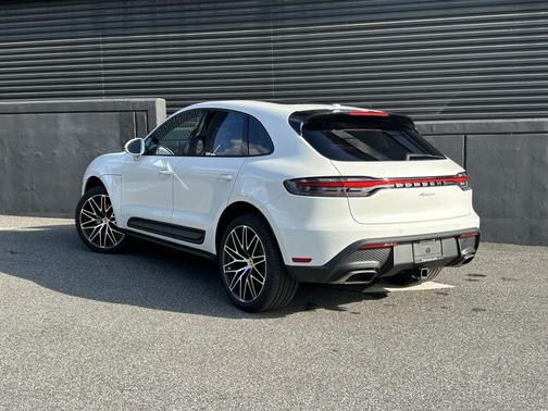 2025 Porsche Macan 
