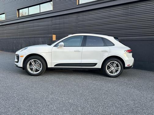 2025 Porsche Macan 