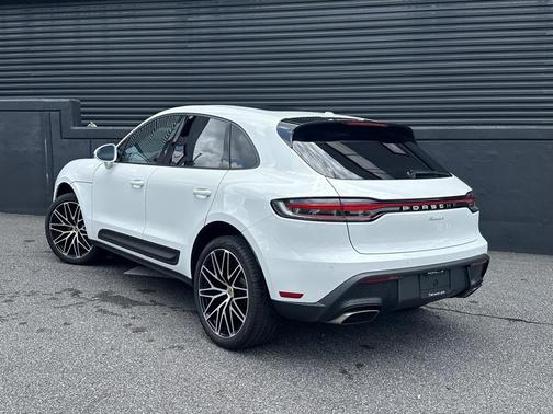 2024 Porsche Macan T