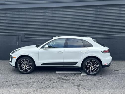 2024 Porsche Macan Base