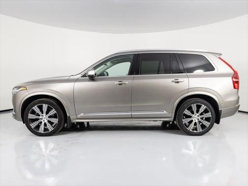 2022 Volvo XC90 T6 Inscription