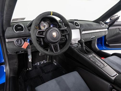 2025 Porsche 718 Spyder RS