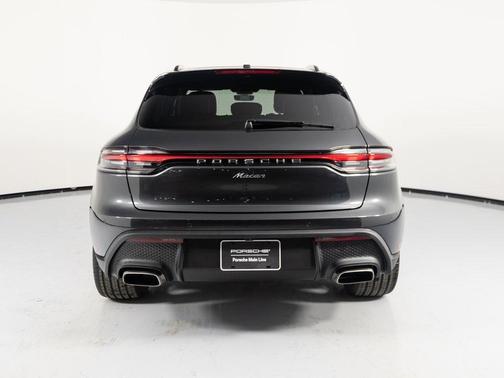 2025 Porsche Macan