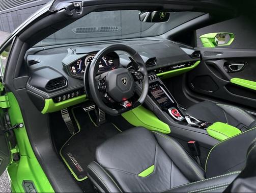 2021 Lamborghini Huracan EVO Spyder