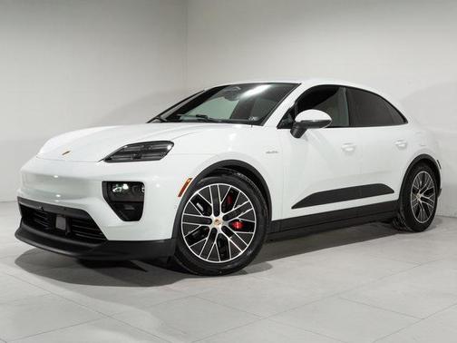 2025 Porsche Macan 4S