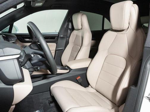 2025 Porsche Macan 4S