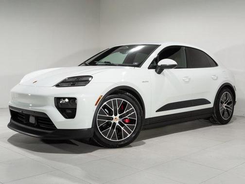 2025 Porsche Macan 4S