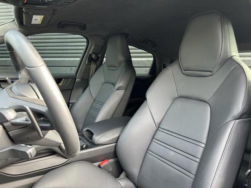 2025 Porsche Cayenne Turbo GT