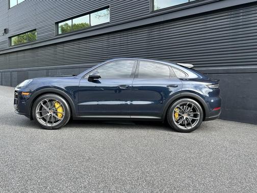 2025 Porsche Cayenne Turbo GT