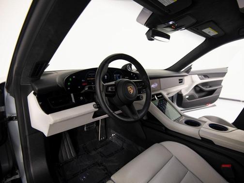 2023 Porsche Taycan GTS