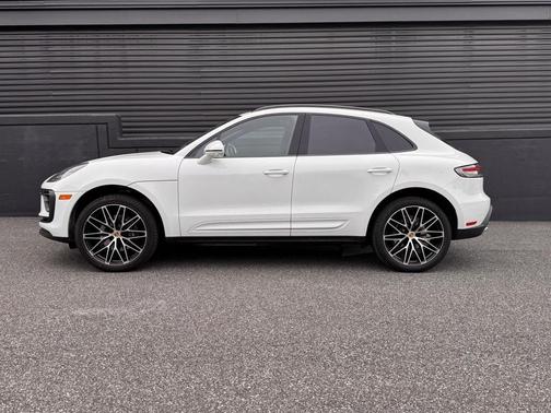 2025 Porsche Macan 