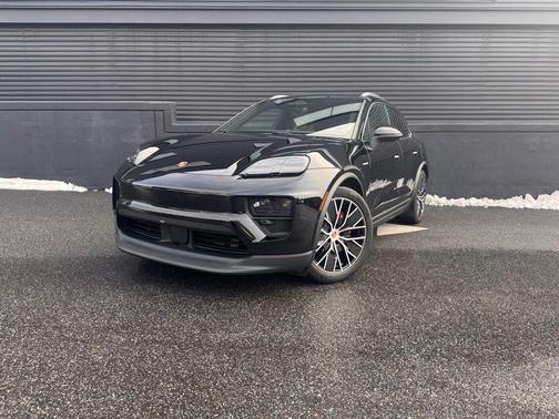 2025 Porsche Macan 4S