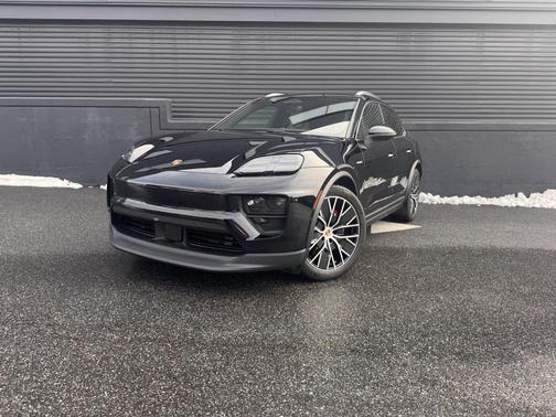 2025 Porsche Macan 4S