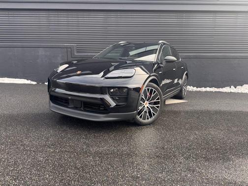 2025 Porsche Macan 4S