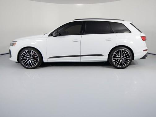 2025 Audi SQ7 4.0T Prestige