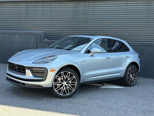 2025 Porsche Macan Base