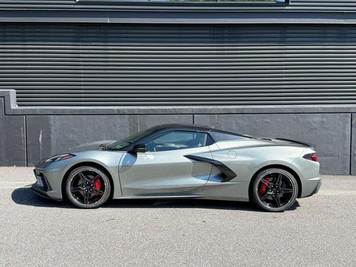 Hypersonic Gray Metallic 2024 Chevrolet Corvette Stingray w/2LT