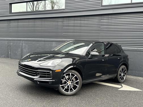 2023 Porsche Cayenne Platinum Edition