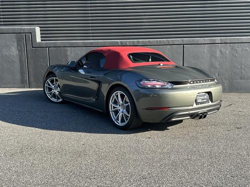 2024 Porsche 718 Boxster S