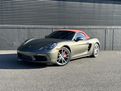 2024 Porsche 718 Boxster S