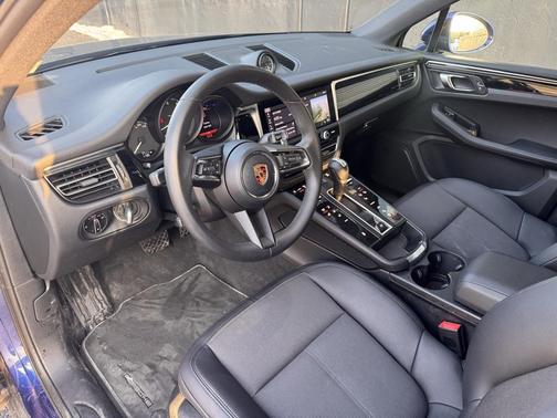 2025 Porsche Macan T
