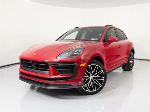 2025 Porsche Macan Base