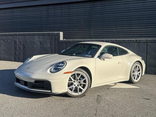 2025 Porsche 911 Carrera