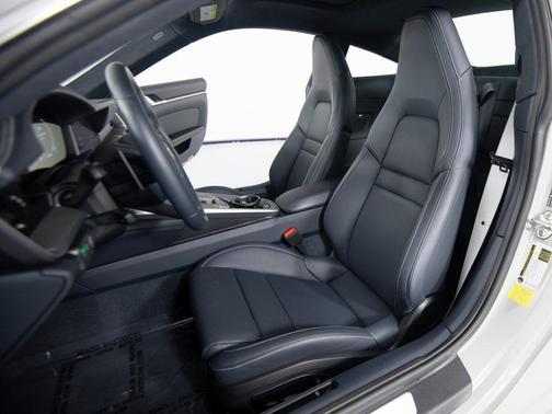 2025 Porsche 911 Carrera