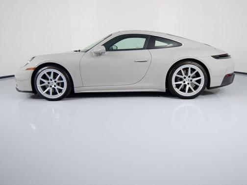 2025 Porsche 911 Carrera
