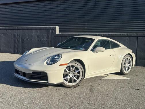 2025 Porsche 911 Carrera