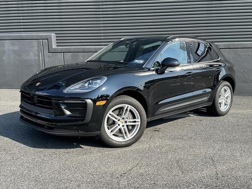 2025 Porsche Macan Base