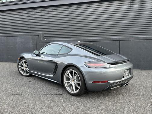 2025 Porsche 718 Cayman 