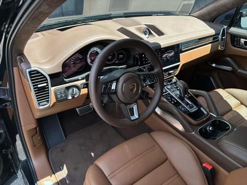 2023 Porsche Cayenne Turbo