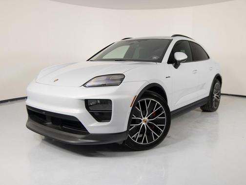 2025 Porsche Macan 4S