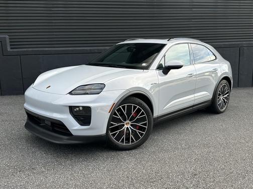 2025 Porsche Macan 4S