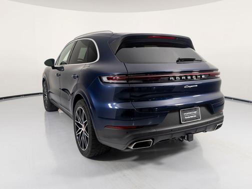 Algarve Blue Metallic 2026 Porsche Cayenne Cayenne