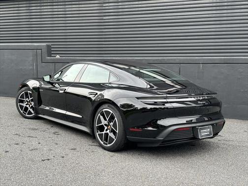 2025 Porsche Taycan 4