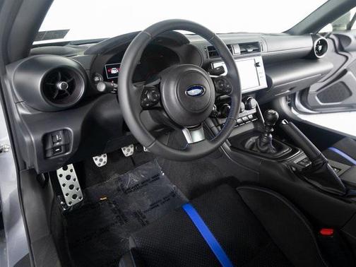 2025 Subaru BRZ tS