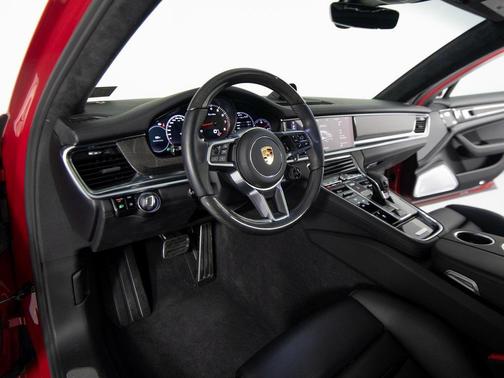 2017 Porsche Panamera Turbo