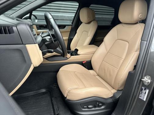 2024 Porsche Cayenne