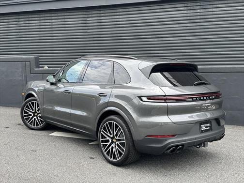 2024 Porsche Cayenne