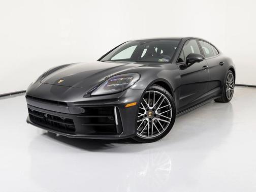 2025 Porsche Panamera 4