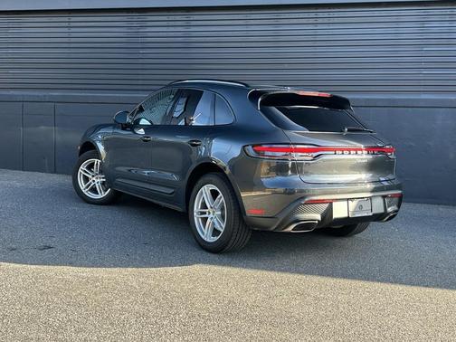 2025 Porsche Macan 
