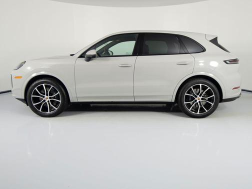 Chalk 2026 Porsche Cayenne Cayenne